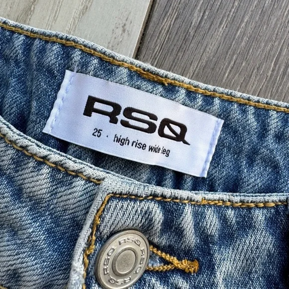 RSQ Women’s High Rise Wide Leg Jeans - Picture 3 of 6